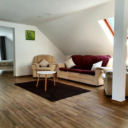 Twins Apartments Совата Екстер'єр фото