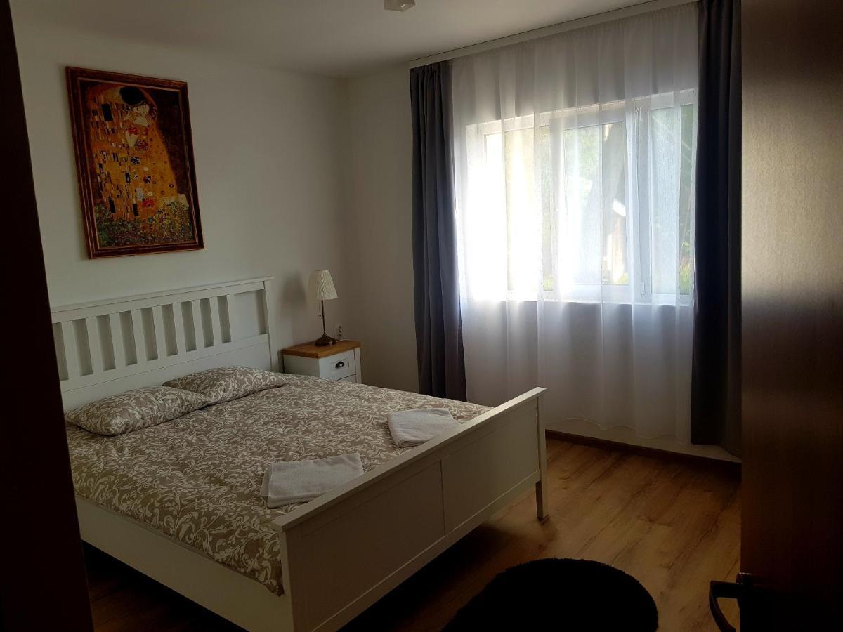 Twins Apartments Совата Екстер'єр фото