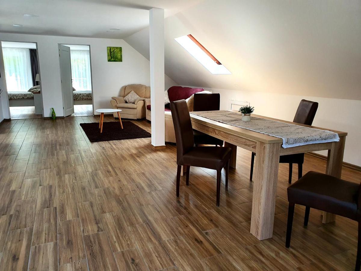 Twins Apartments Совата Екстер'єр фото